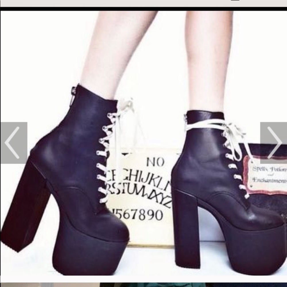 ISO❗️❗️❗️❗️❗️ UNIF SALEM PLATFORM BOOTS SIZE 6.